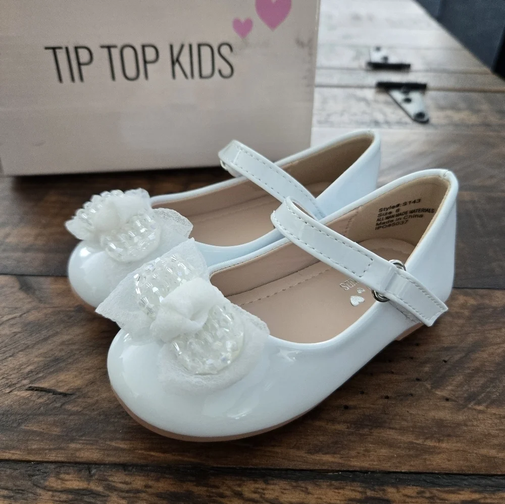Tip Top Kids Girls White Crystal Bow Mary Jane Dress Shoes. Style S143. Size 6.